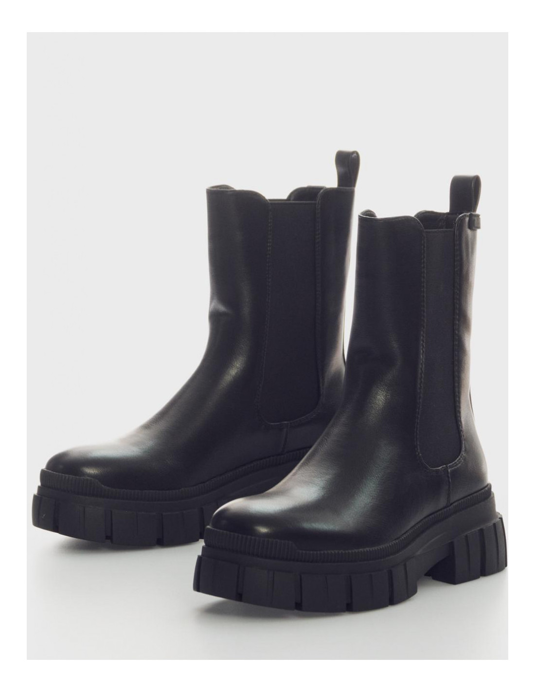 BOTA TYLIE Color NEGRO Talla 39